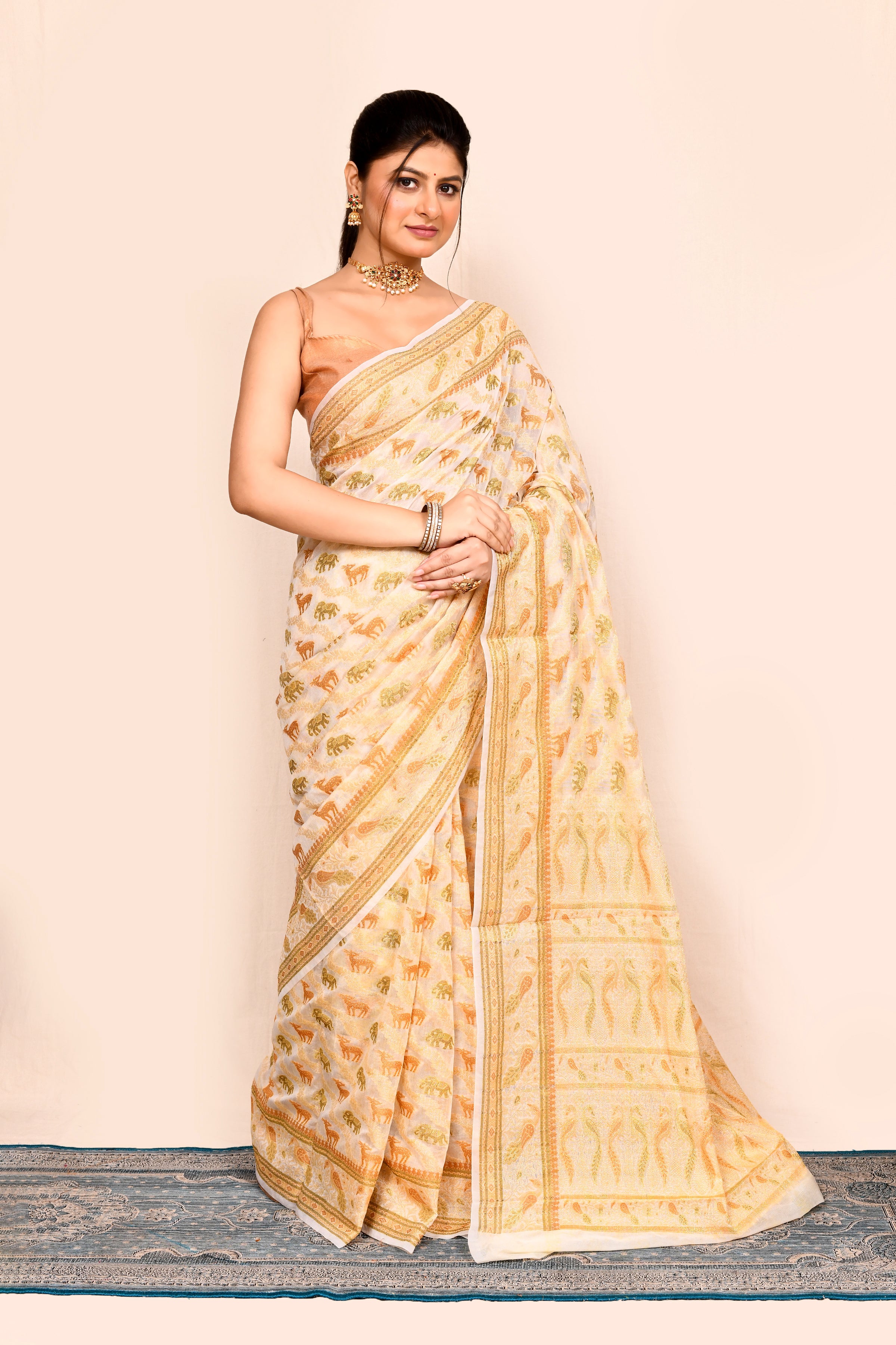 Cream Zari Woven Banarasi Art Silk Saree