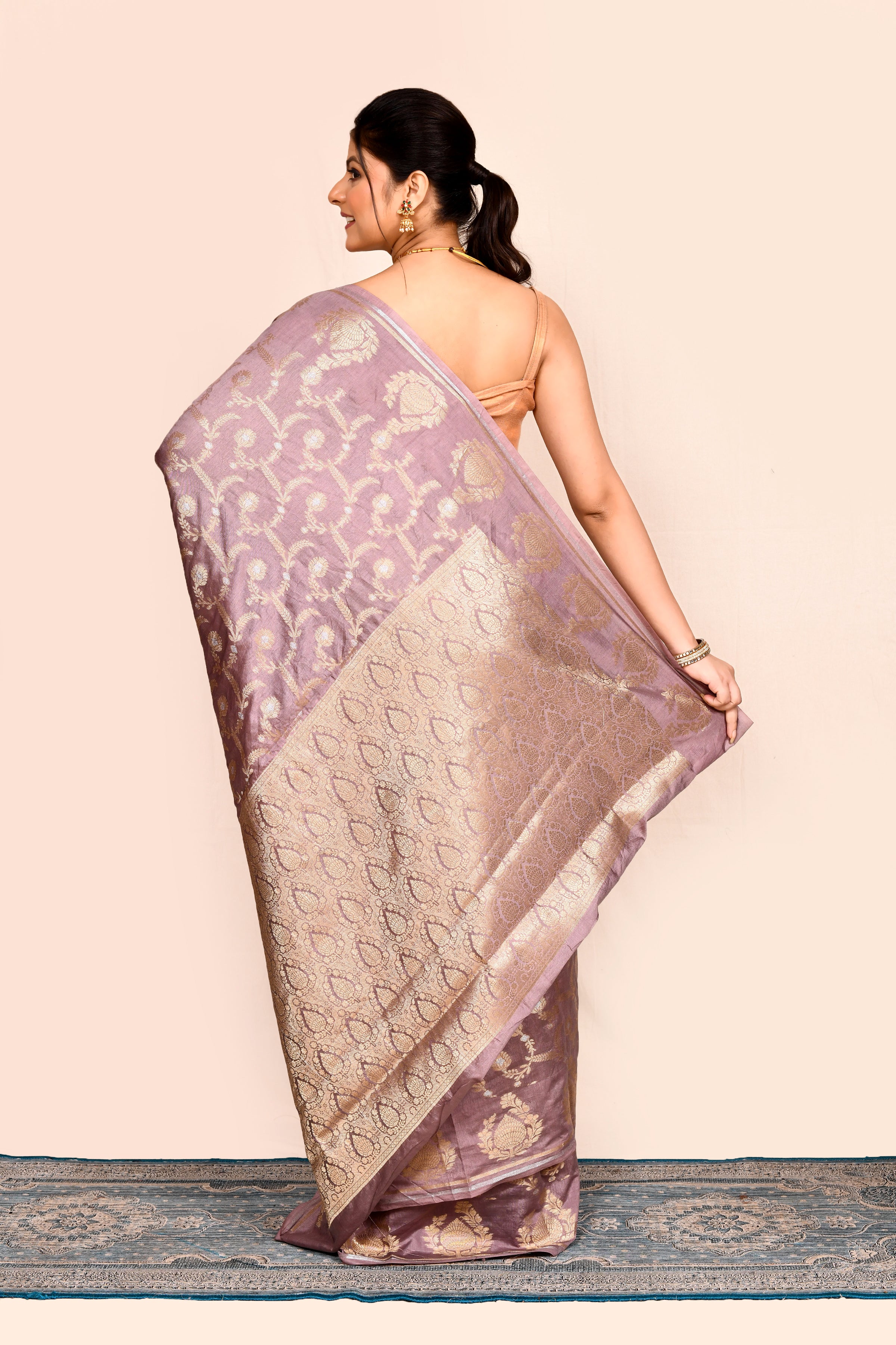 Pastel Grey Zari Woven Banarasi Silk Saree