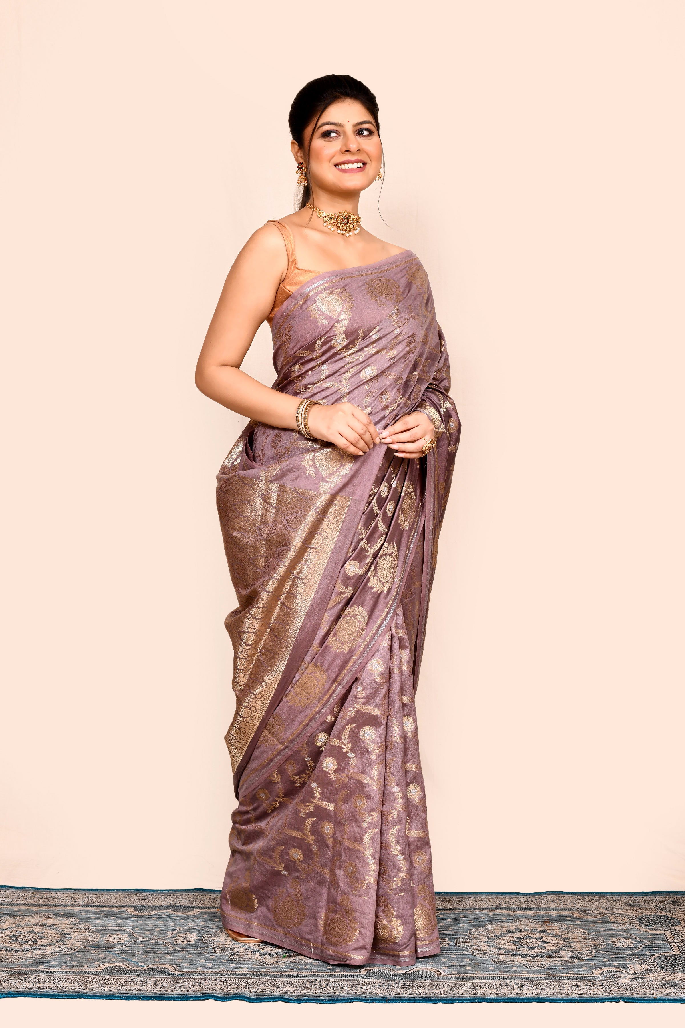 Pastel Grey Zari Woven Banarasi Silk Saree