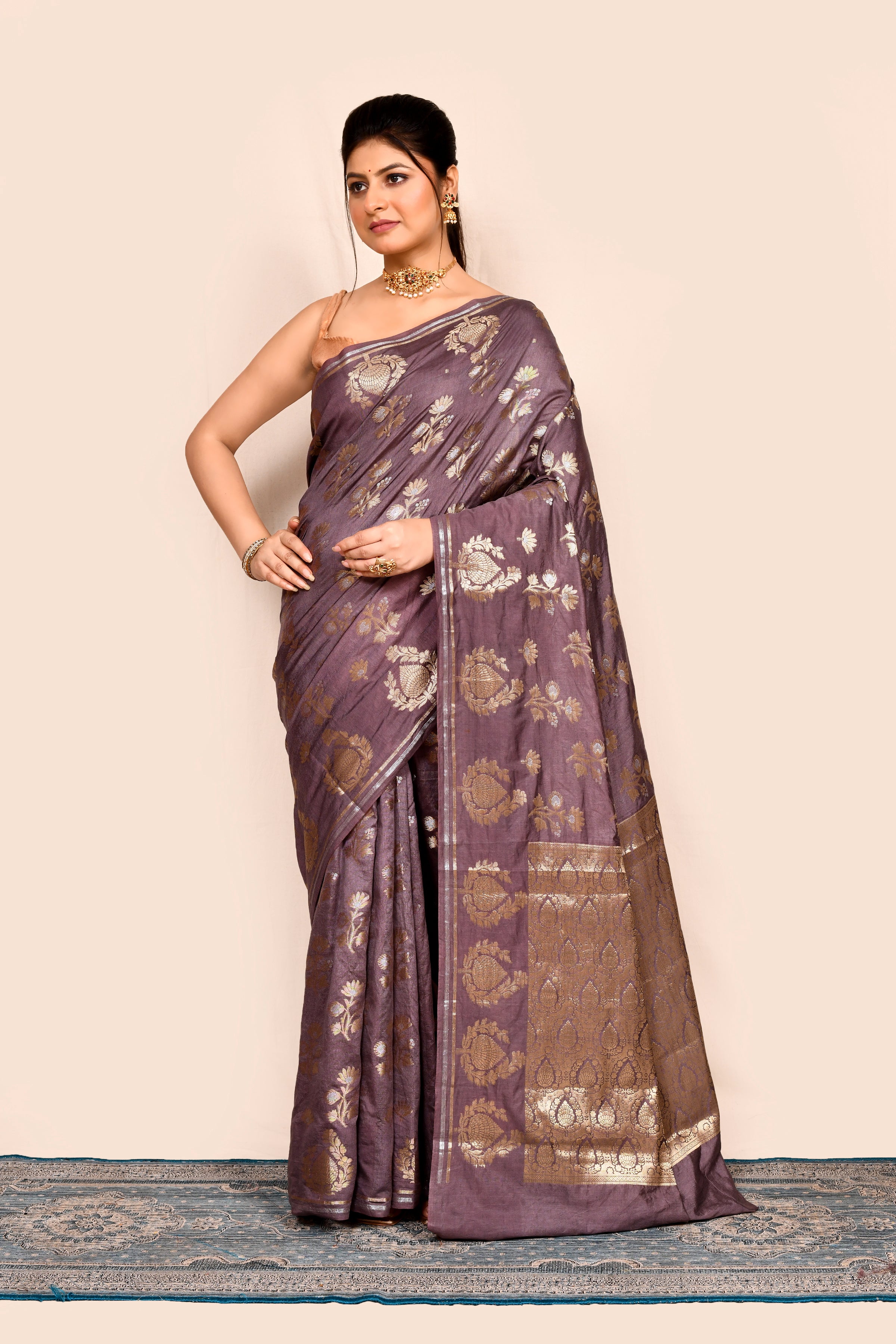 Pastel Grey Zari Woven Banarasi Silk Saree