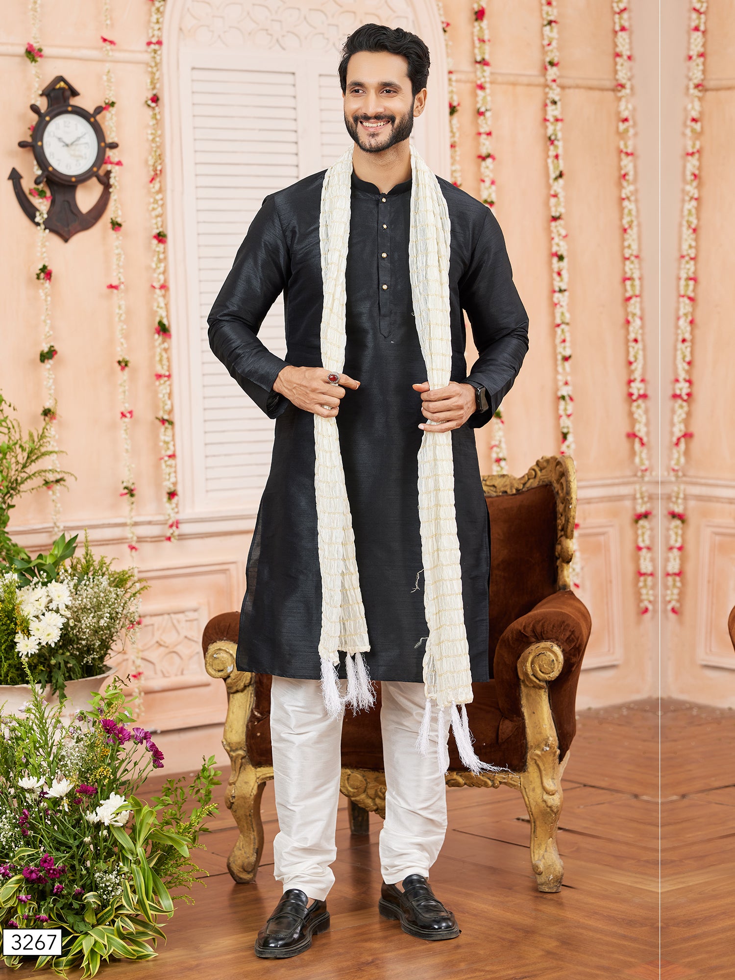 Black Festive Wear Kurta Pajama With Stole