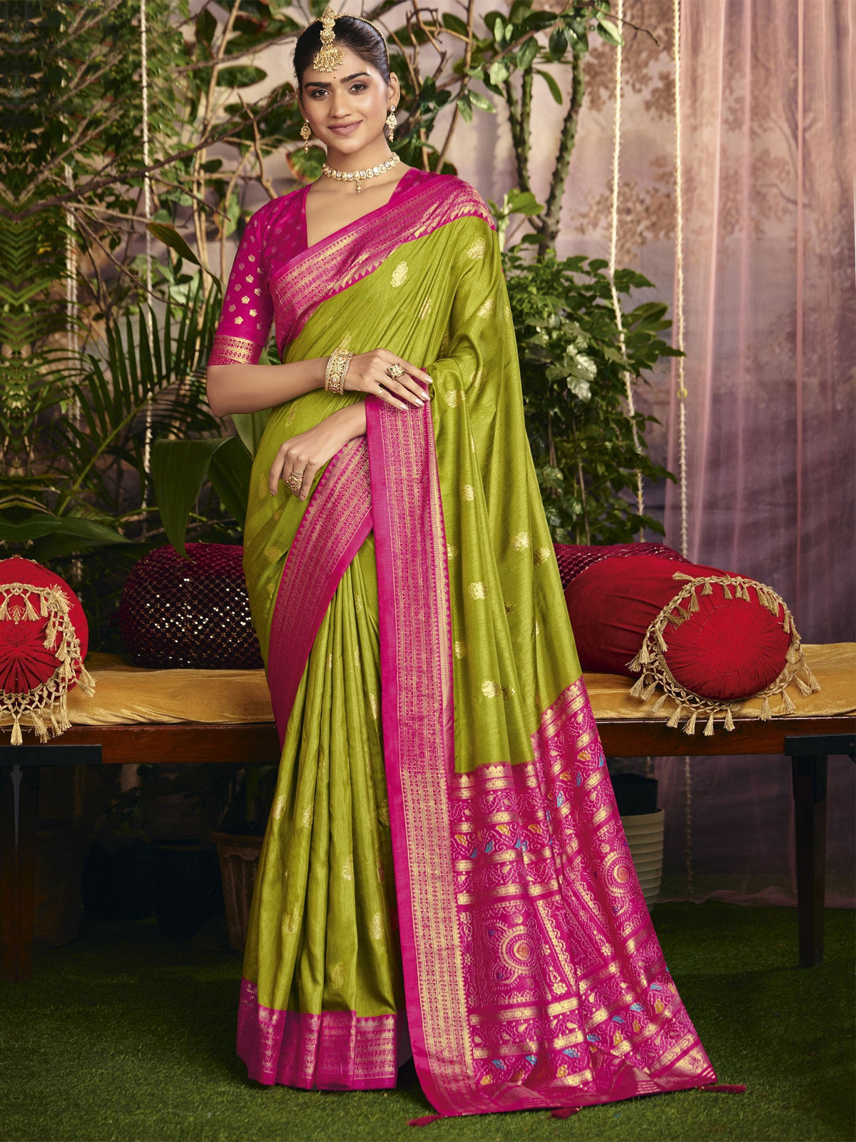 Green Festive Wear Silk Saree With Blouse