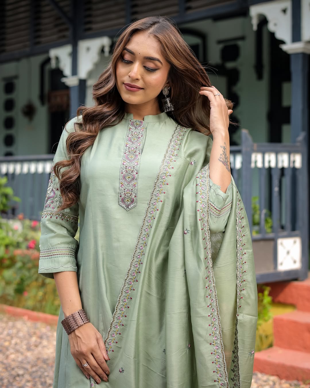 Readymade Pastel Green Embroidered Salwar Kameez